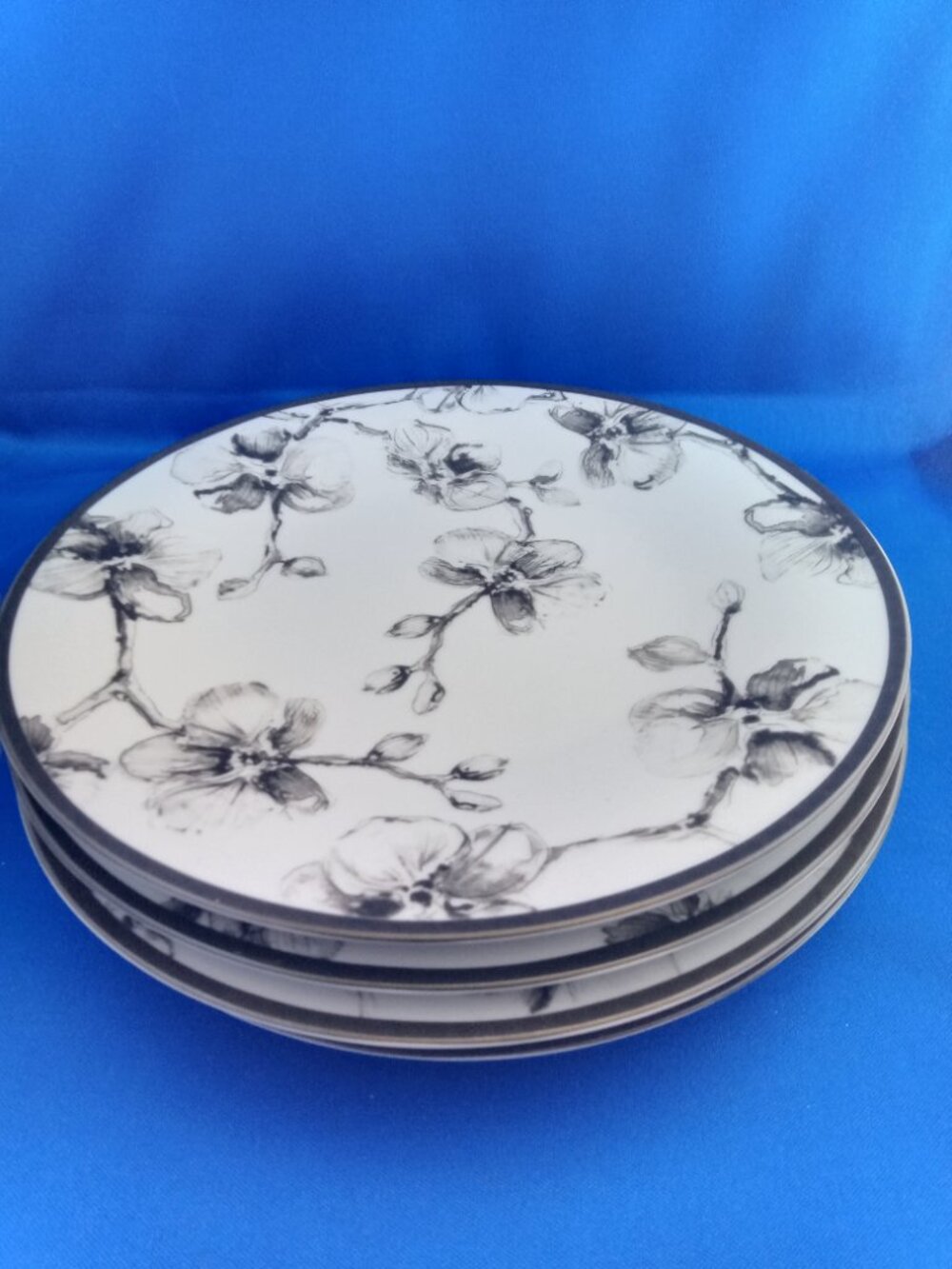 Michael Aram Black Orchid porcelain salad plates set of 4 made in Portugal - Picture 2 of 6